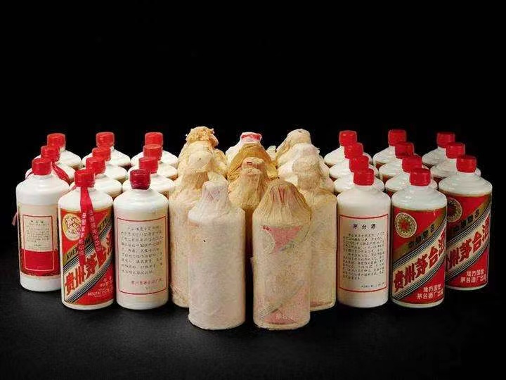 新华老酒回收上门哪里回收(附近上门回收茅台酒）?